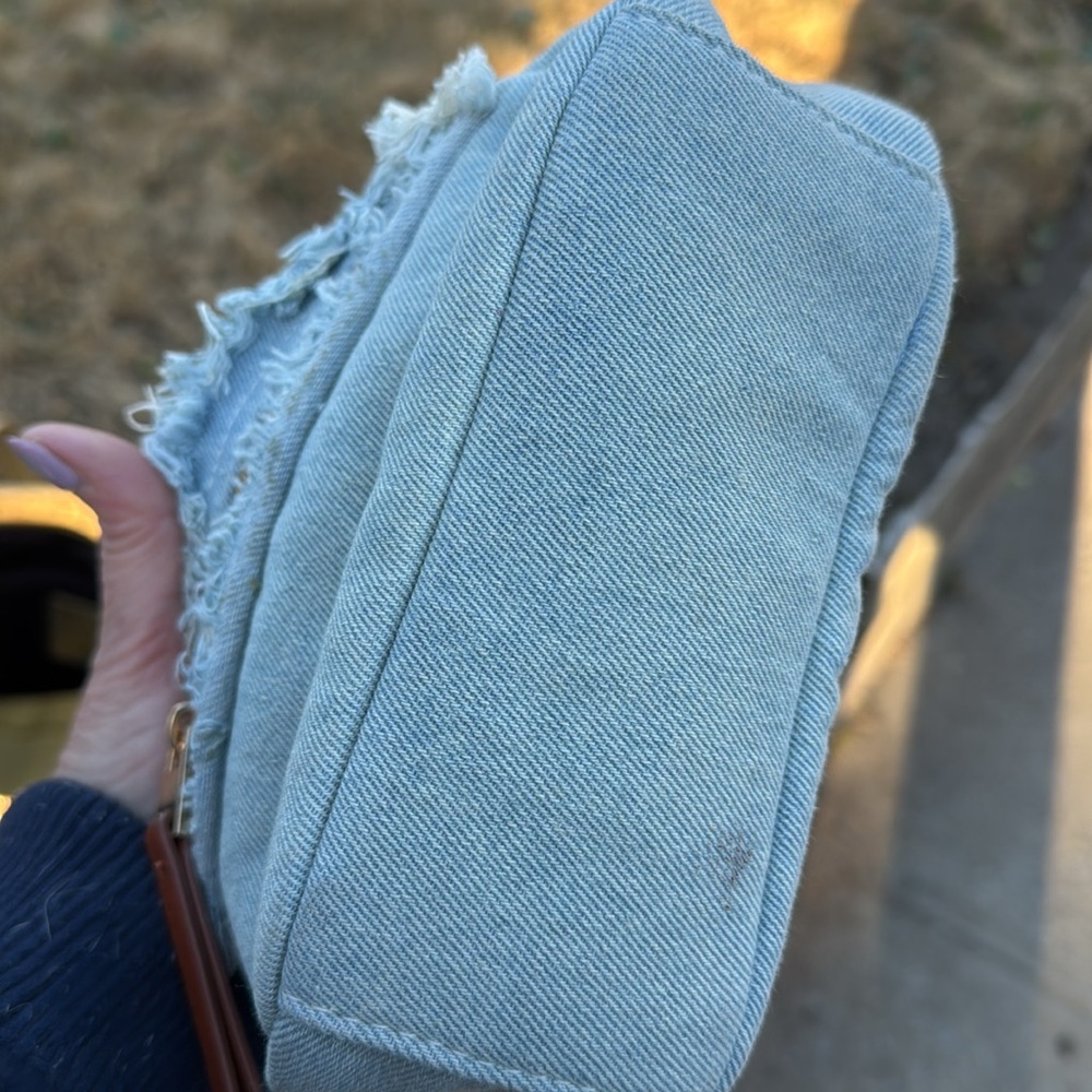 Universal Threads Denim crossbody bag with adjustable canvas Crossbody strap - Picture 4 of 5